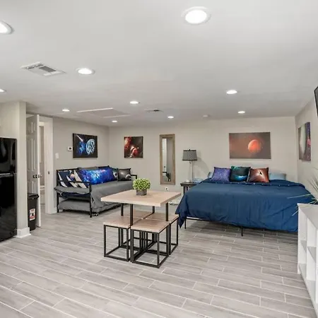 Cosmic Studio At North Downtown Villa